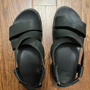 Sorel – Roaming Crisscross Sandal BLACK LEATHER